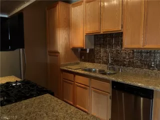 Photo #4: 2159469 Listing 