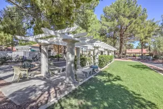 Photo #2: 2159478 Listing