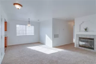 Photo #5: 2159480 Listing