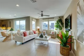 Photo #5: 2159494 Listing