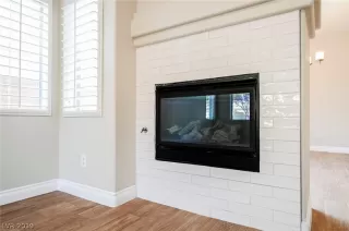 Photo #4: 2159533 Listing