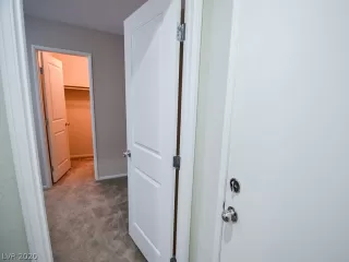 Photo #3: 2159544 Listing