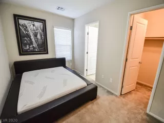 Photo #4: 2159544 Listing