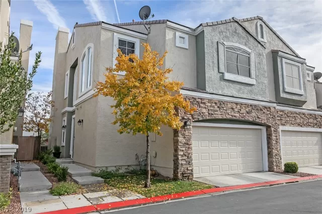 MLS: 2159580 Condo For Sale