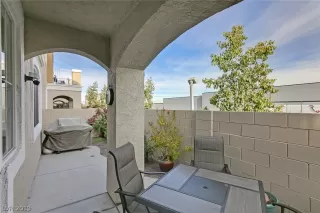 Photo #3: 2159580 Listing