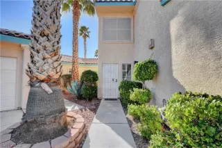 Photo #2: 2159590 Listing 