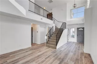 Photo #5: 2159590 Listing 