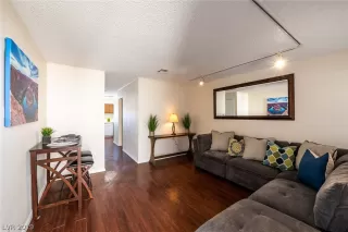 Photo #1: 2159610 Listing