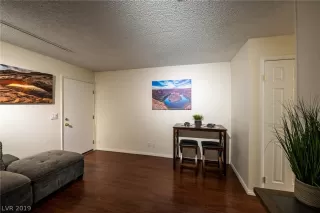 Photo #5: 2159610 Listing