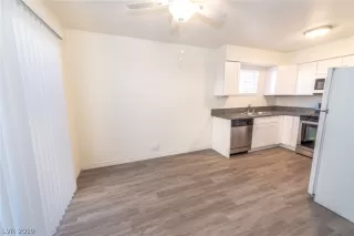 Photo #2: 2159613 Listing