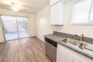 Photo #3: 2159613 Listing