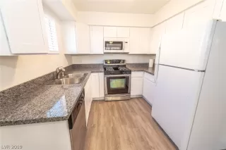 Photo #4: 2159613 Listing