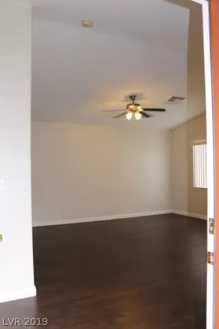 Photo #3: 2159677 Listing 