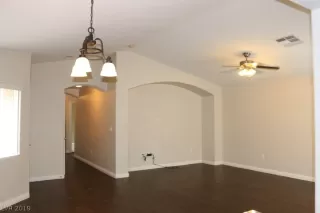 Photo #6: 2159677 Listing 