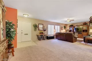 Photo #5: 2159752 Listing