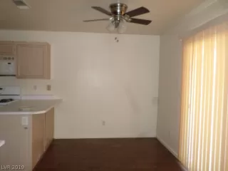 Photo #3: 2159785 Listing