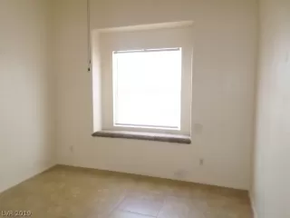 Photo #5: 2159785 Listing