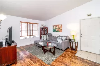 Photo #2: 2159816 Listing