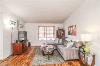 Photo #5: 2159816 Listing