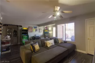 Photo #3: 2159827 Listing 