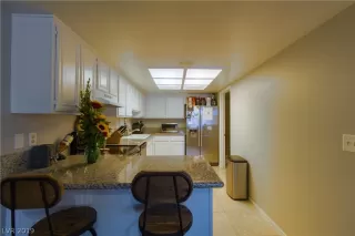 Photo #4: 2159827 Listing 