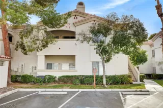 Photo #1: 2159869 Listing