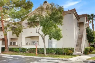 Photo #3: 2159869 Listing