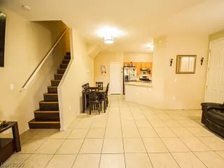 Photo #5: 2159880 Listing 
