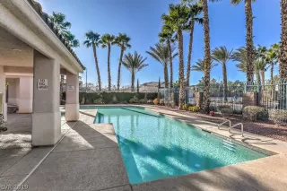 Photo #5: 2159885 Listing 