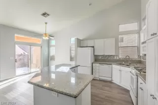 Photo #6: 2159885 Listing 