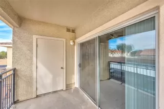 Photo #6: 2159900 Listing