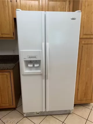 Photo #5: 2159941 Listing 