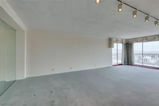 Photo #2: 2159952 Listing 