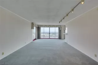 Photo #4: 2159952 Listing 