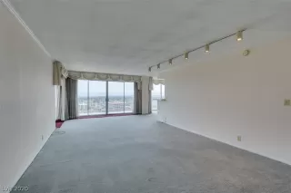 Photo #5: 2159952 Listing 