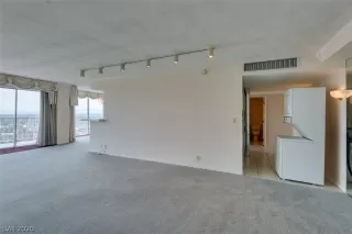 Photo #6: 2159952 Listing 