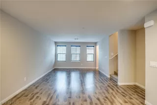 Photo #2: 2159987 Listing 