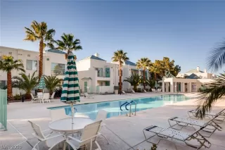 Photo #1: 2159990 Listing