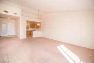 Photo #5: 2160005 Listing