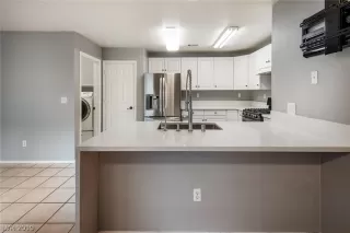 Photo #3: 2160087 Listing 