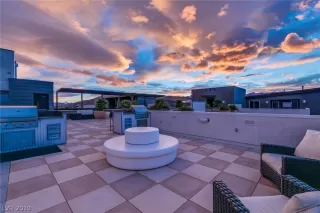 Photo #1: 2160094 Listing 