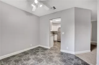 Photo #6: 2160108 Listing