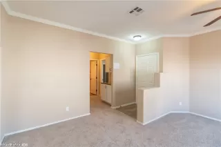 Photo #5: 2160177 Listing