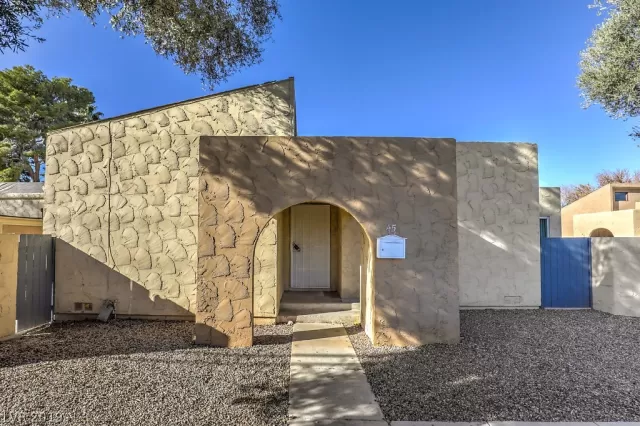 MLS: 2160218 Condo For Sale