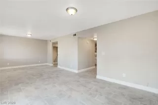 Photo #3: 2160271 Listing
