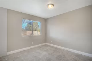 Photo #5: 2160271 Listing