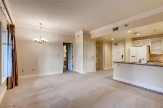 Photo #2: 2160280 Listing