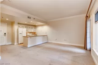 Photo #3: 2160280 Listing