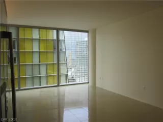 Photo #6: 2160285 Listing