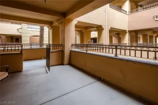 Photo #3: 2160293 Listing